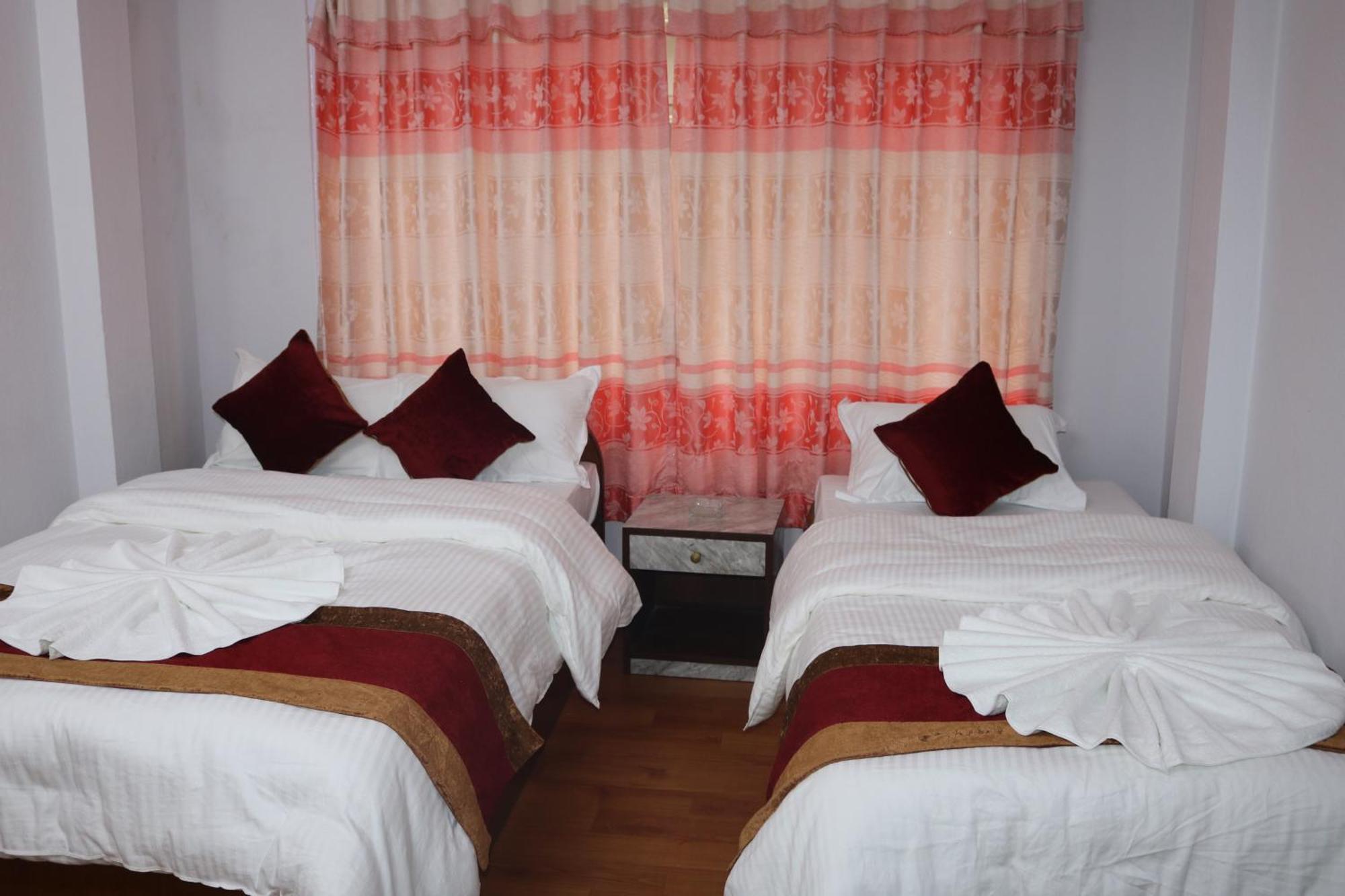 Om Tara Guest House Pvt Ltd Katmandú Exterior foto