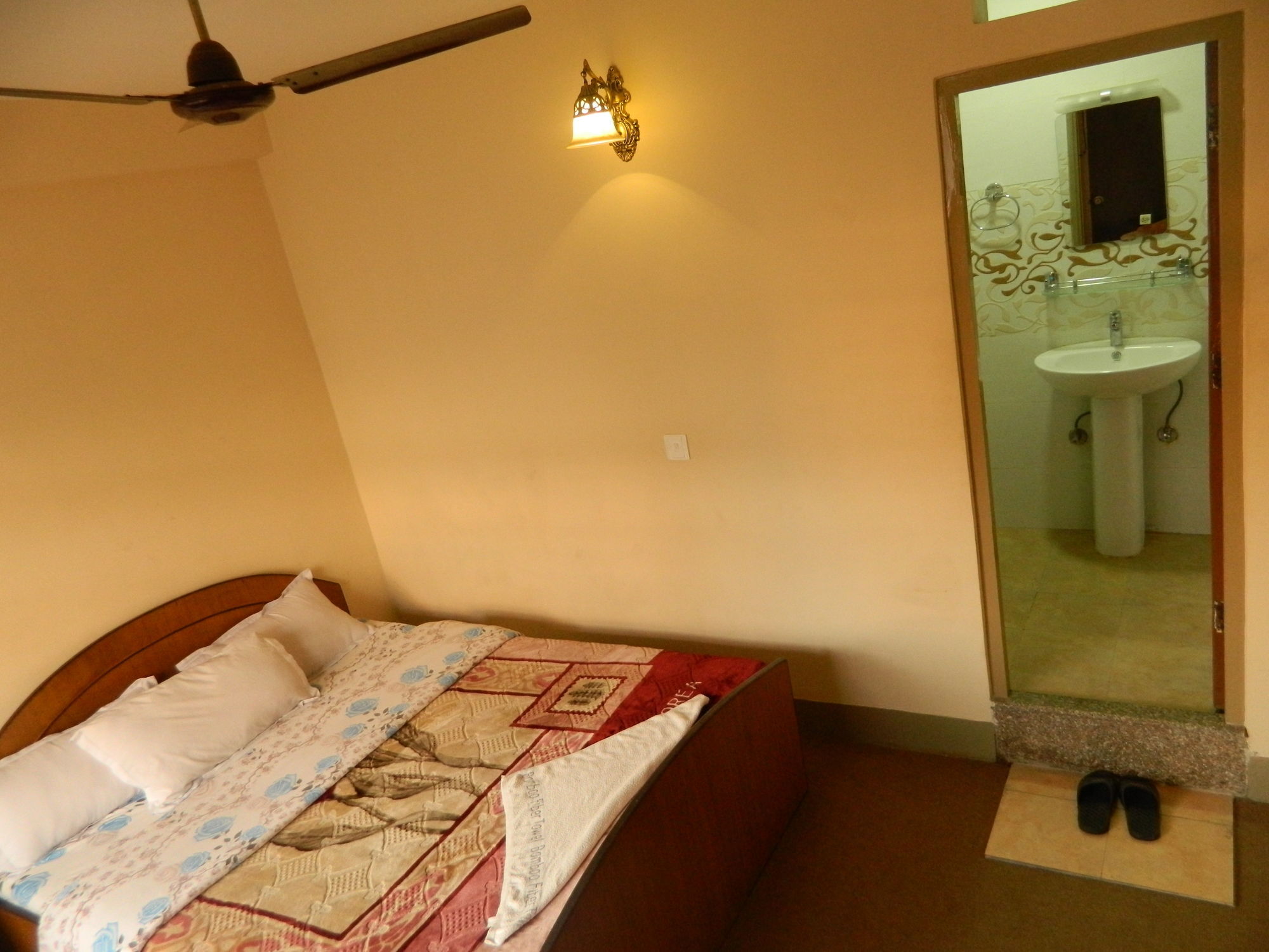 Om Tara Guest House Pvt Ltd Katmandú Exterior foto
